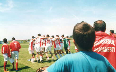 echipa de fobal-draganesti-2004